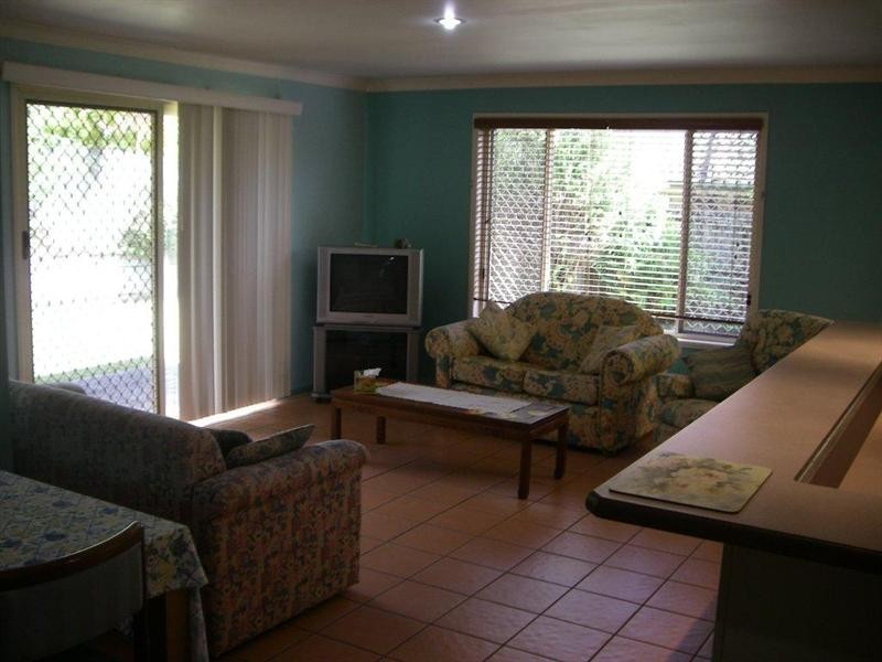 15 Cherry Hill Crescent, Parkwood QLD 4214