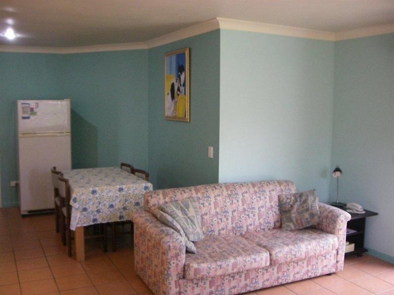 15 Cherry Hill Crescent, Parkwood QLD 4214