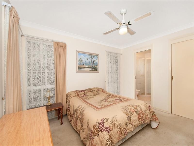 10 Pearson Close, Arundel QLD 4214