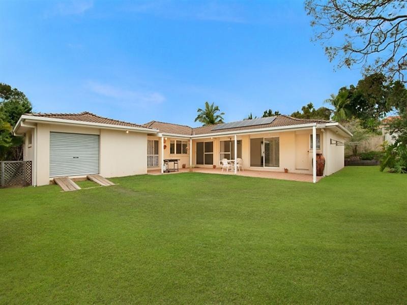 10 Pearson Close, Arundel QLD 4214