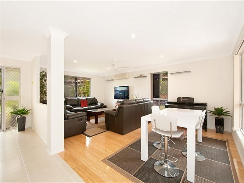 22 Peter Senior Court, Parkwood QLD 4214