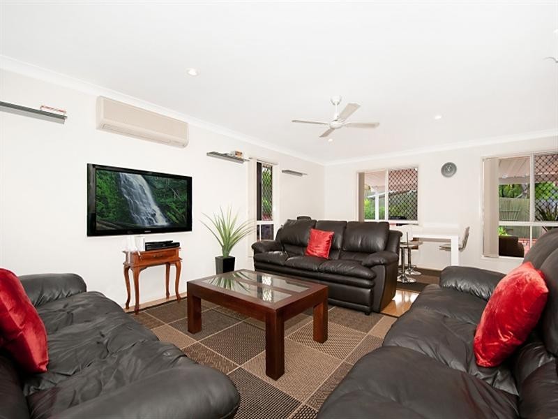 22 Peter Senior Court, Parkwood QLD 4214