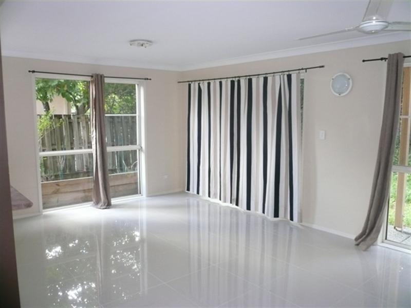 9/127 Greenacre Drive, Parkwood QLD 4214