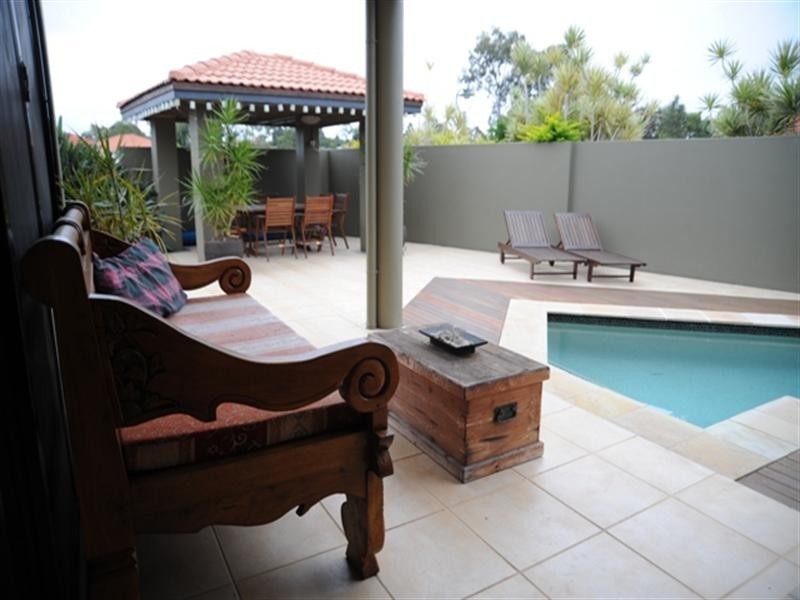 1 Calcetto Place, Arundel QLD 4214