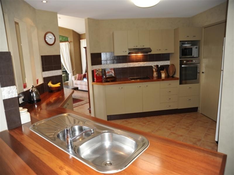 1 Calcetto Place, Arundel QLD 4214