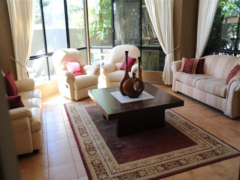 1 Calcetto Place, Arundel QLD 4214