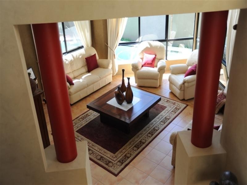 1 Calcetto Place, Arundel QLD 4214