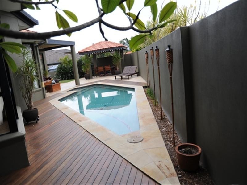 1 Calcetto Place, Arundel QLD 4214