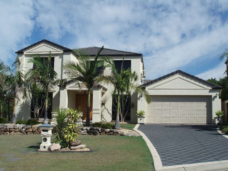 4 Goodwood Way, Arundel QLD 4214