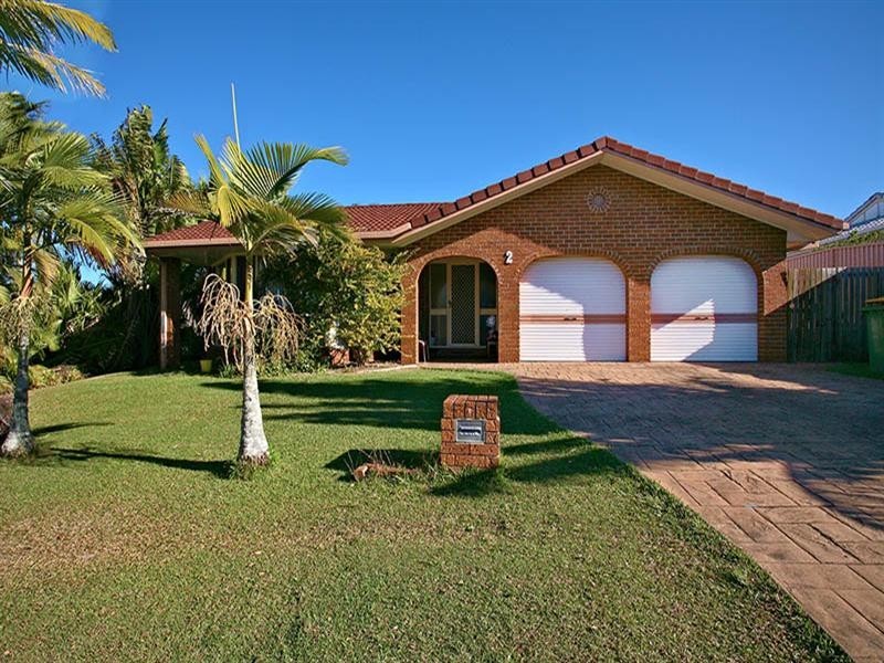 2 Carnoustie Court, Arundel QLD 4214