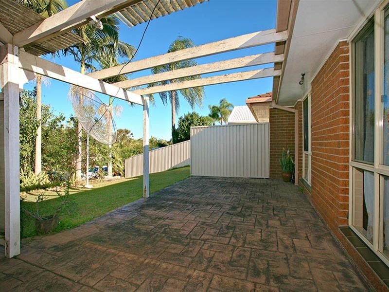 2 Carnoustie Court, Arundel QLD 4214