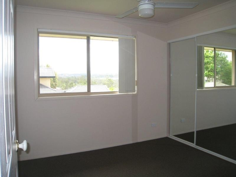 74 Ingles Circuit, Arundel QLD 4214