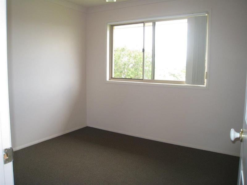 74 Ingles Circuit, Arundel QLD 4214