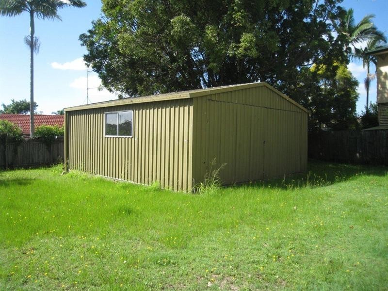 324 Government Road, Labrador QLD 4215