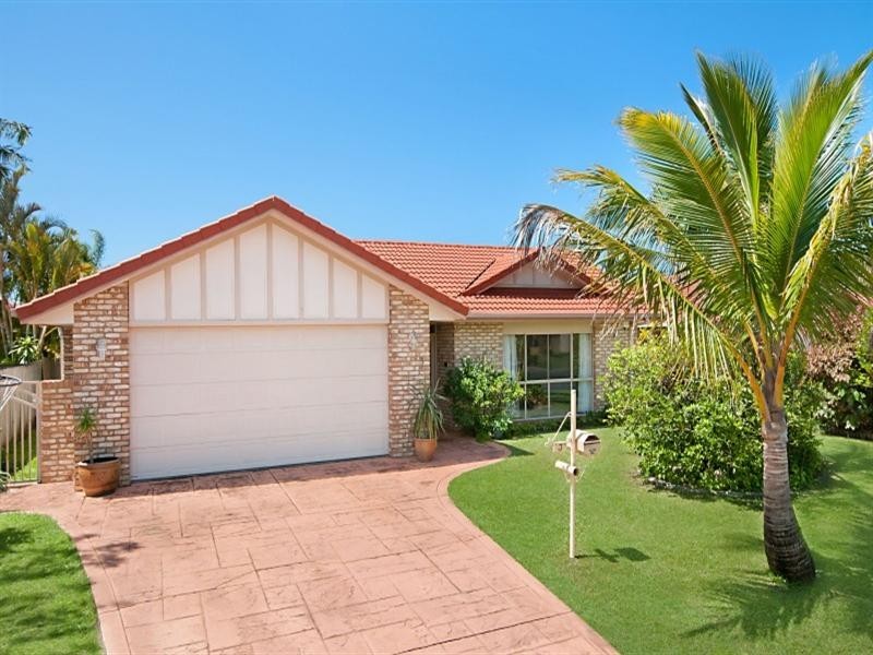 3 Hudson Court, Benowa QLD 4217