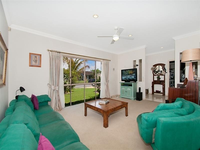 3 Hudson Court, Benowa QLD 4217