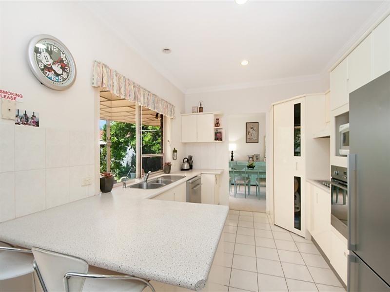 3 Hudson Court, Benowa QLD 4217