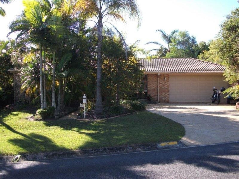 1 Lockhart Place, Helensvale QLD 4212