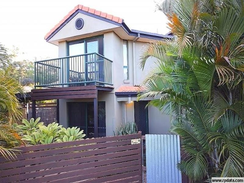 1/184a Greenacre Drive, Arundel QLD 4214