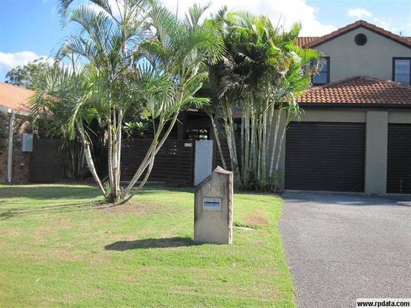 1/184a Greenacre Drive, Arundel QLD 4214