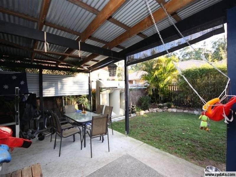 1/184a Greenacre Drive, Arundel QLD 4214