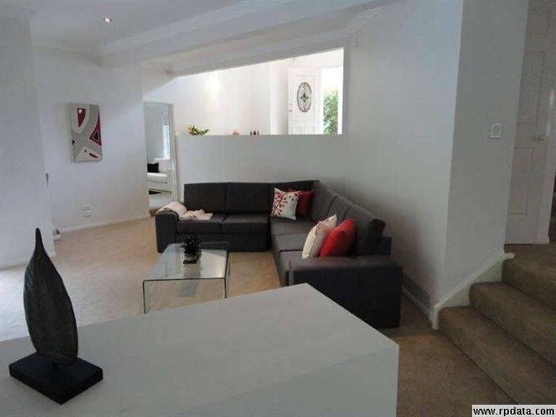 7 Cherry Alder Court, Arundel QLD 4214