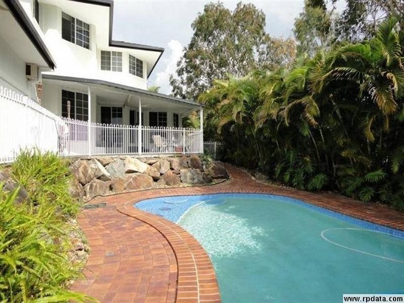 7 Cherry Alder Court, Arundel QLD 4214