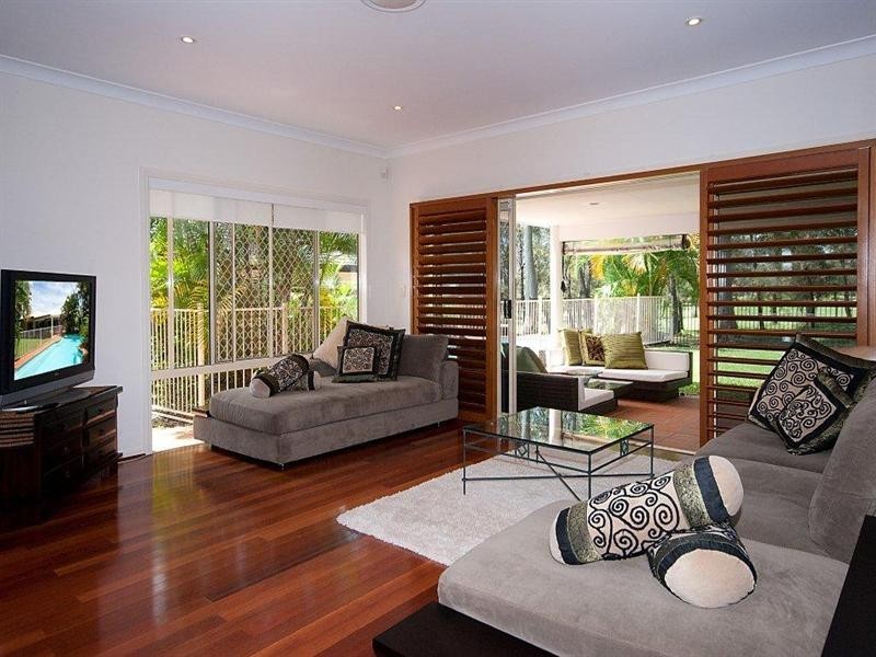 25 Pearson Close, Arundel QLD 4214