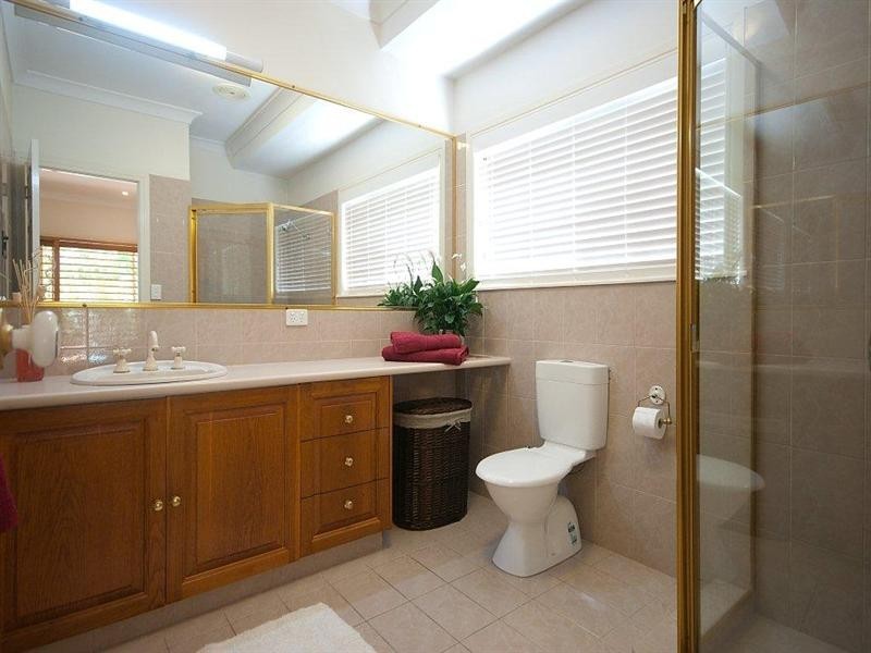 25 Pearson Close, Arundel QLD 4214