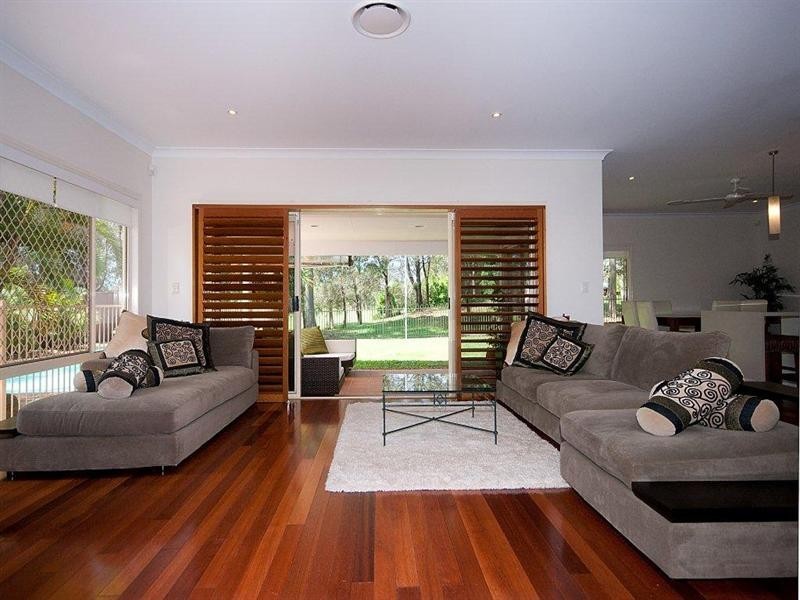 25 Pearson Close, Arundel QLD 4214