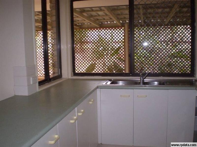 2 Valentino Close, Parkwood QLD 4214