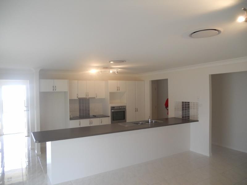 22 Silkwood Way, Molendinar QLD 4214