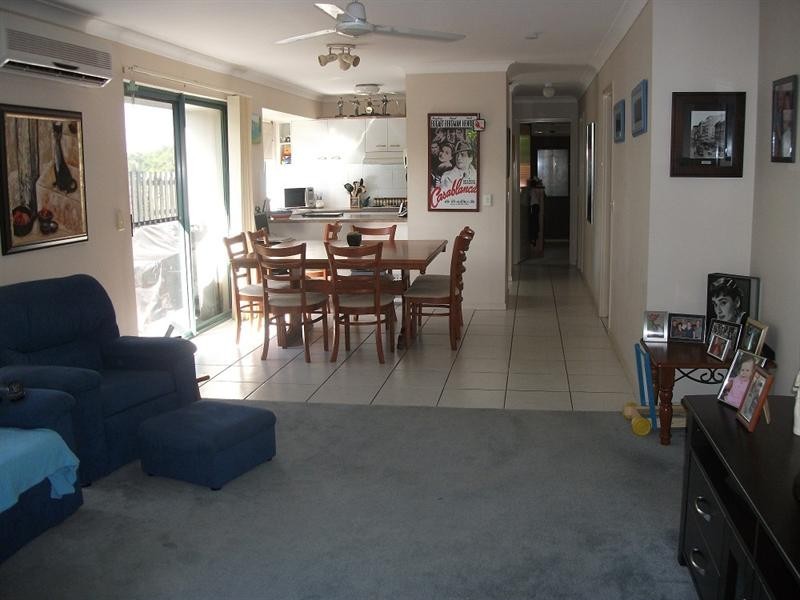 21/6 Buddy Holly Close, Parkwood QLD 4214