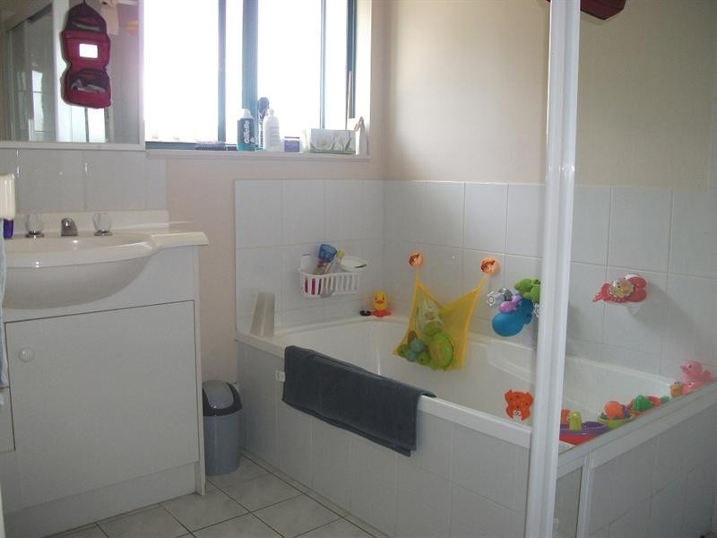 21/6 Buddy Holly Close, Parkwood QLD 4214