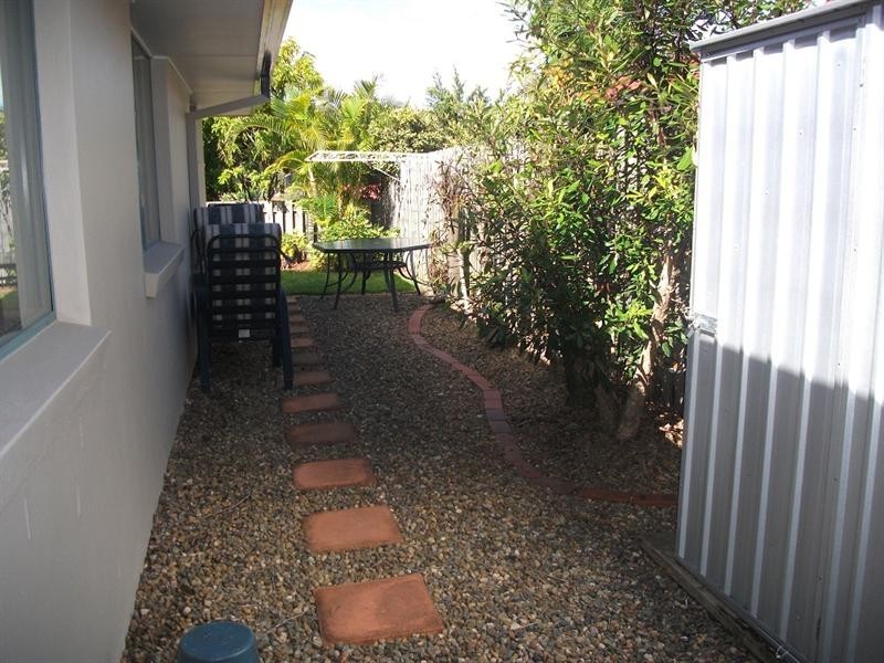 21/6 Buddy Holly Close, Parkwood QLD 4214