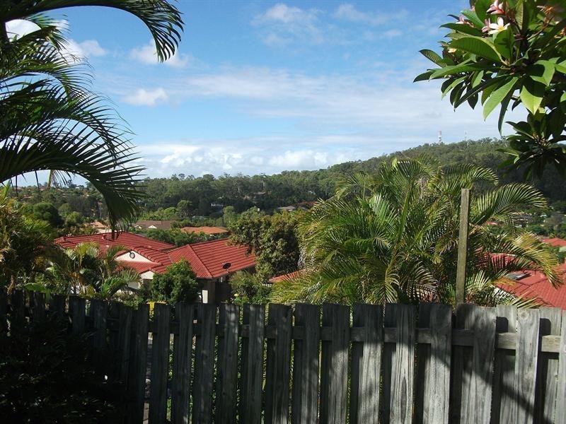 21/6 Buddy Holly Close, Parkwood QLD 4214