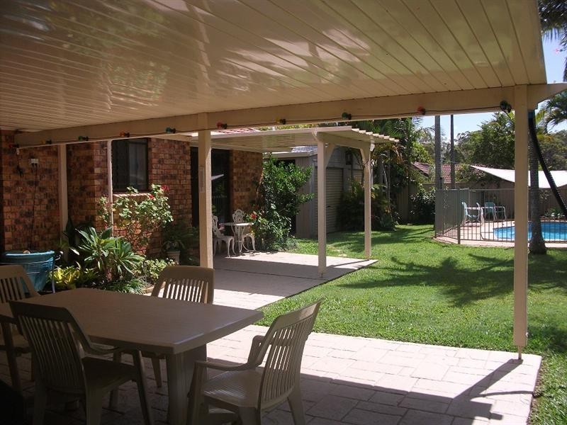 8 Kel Nagle, Parkwood QLD 4214