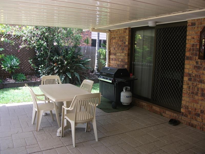 8 Kel Nagle, Parkwood QLD 4214