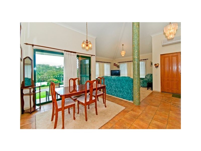 136 Castle Hill Drive, Gaven QLD 4211