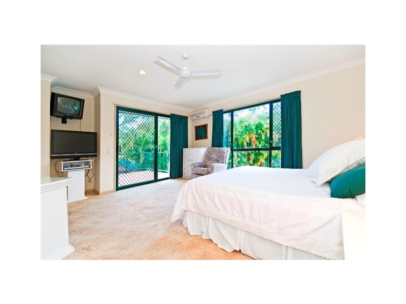 136 Castle Hill Drive, Gaven QLD 4211