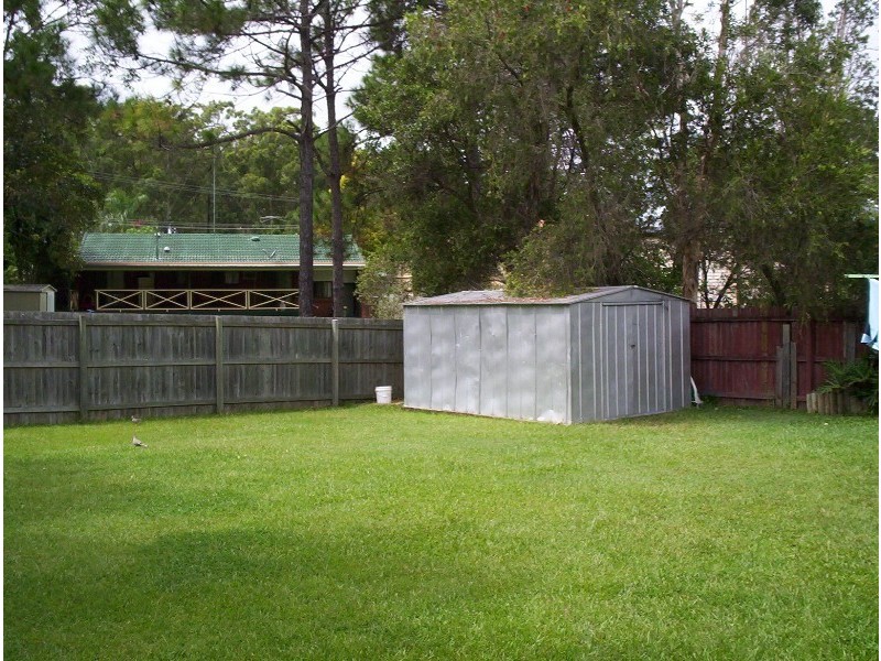 11 Canterbury Chase, Ashmore QLD 4214