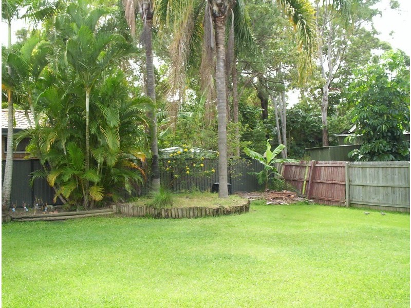 11 Canterbury Chase, Ashmore QLD 4214