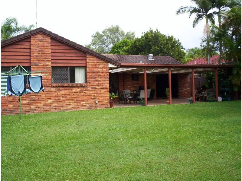 11 Canterbury Chase, Ashmore QLD 4214