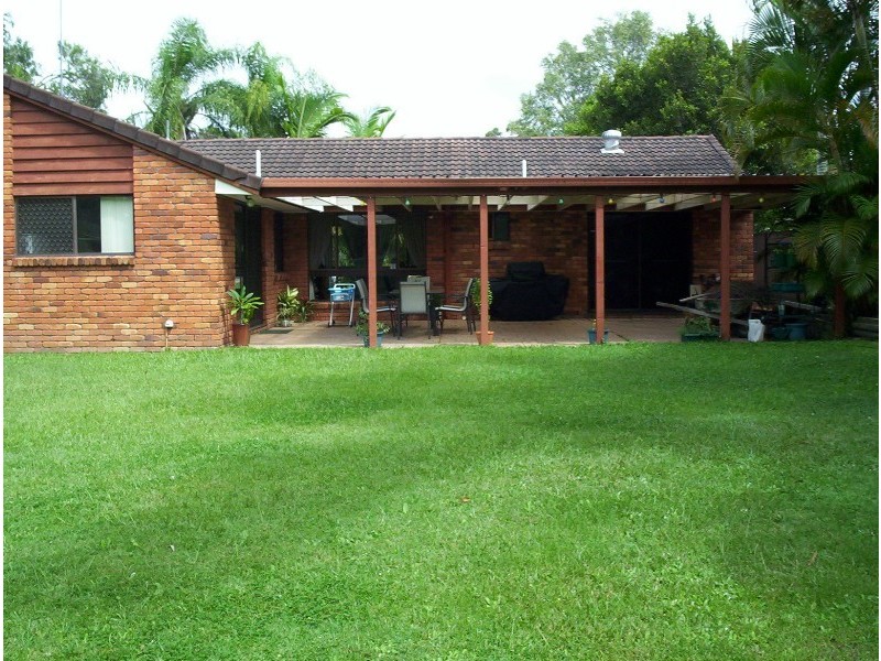 11 Canterbury Chase, Ashmore QLD 4214