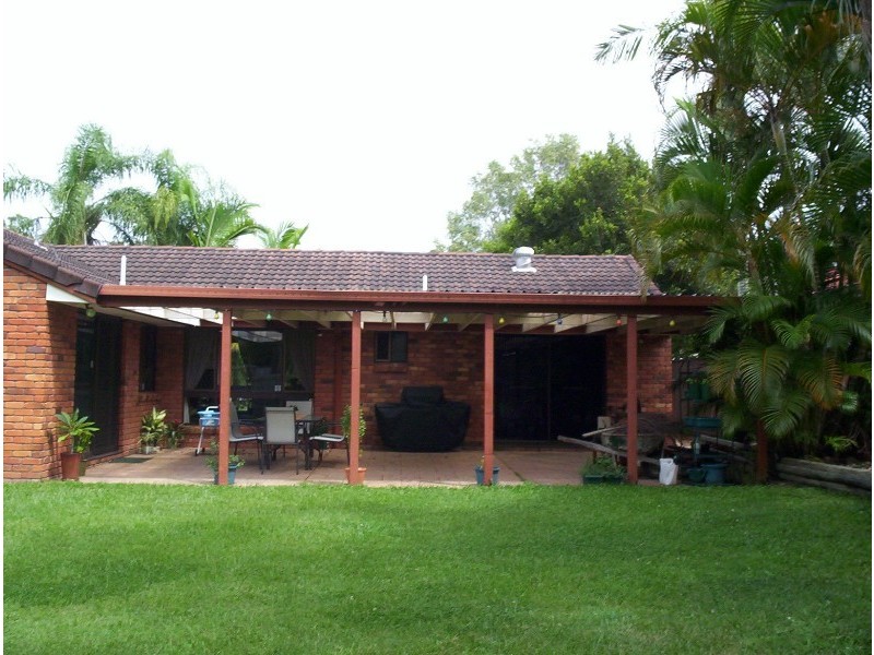 11 Canterbury Chase, Ashmore QLD 4214