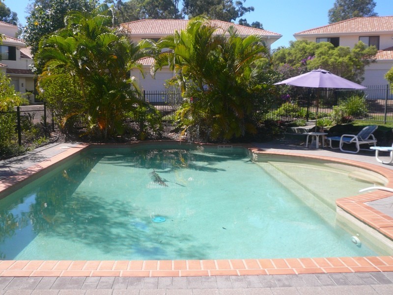 5/1 Gentian Drive, Arundel QLD 4214