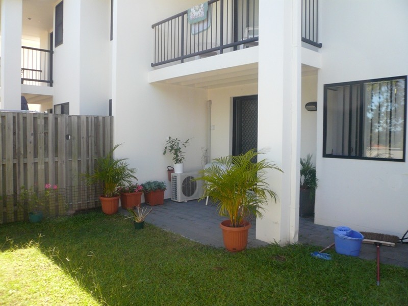 5/1 Gentian Drive, Arundel QLD 4214