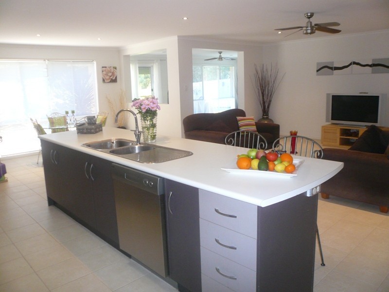 97 Arun Drive, Arundel QLD 4214