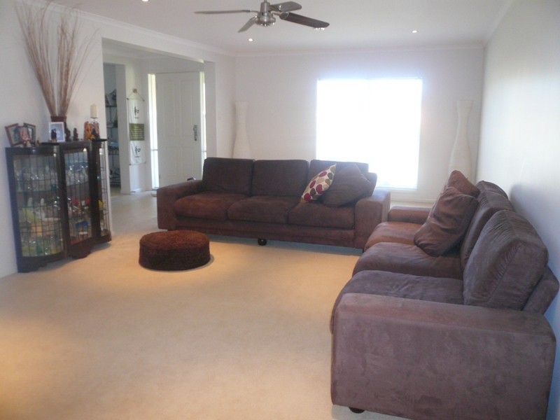 97 Arun Drive, Arundel QLD 4214