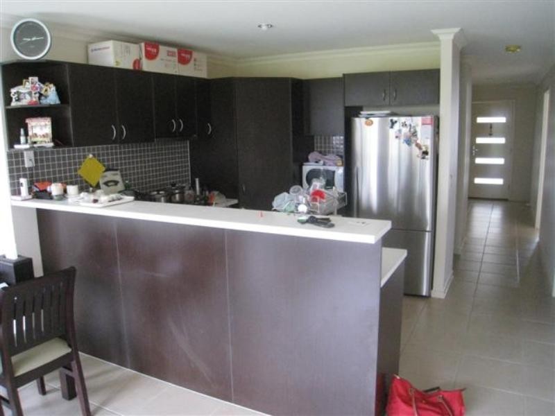 3 Bowley Street, Pacific Pines QLD 4211